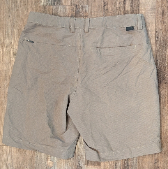 The North Face Men's Rockaway Shorts Striped Tan Brown Size 34 - Picture 2 of 16